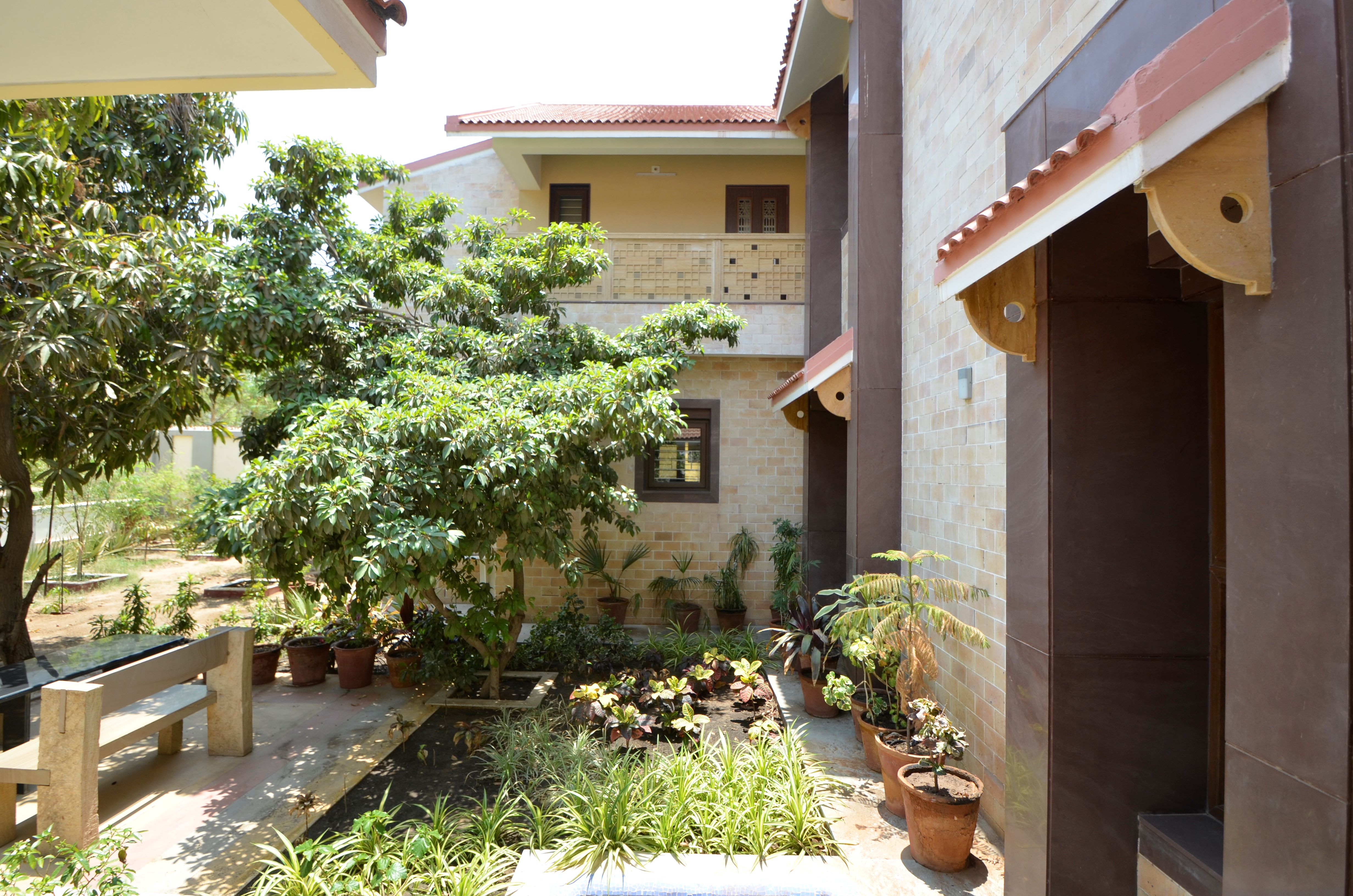 Chikoo-Mango Courtyard House